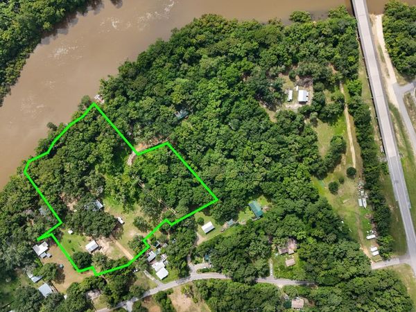 70 River Loop, Ponce De Leon, FL 32455