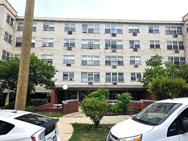 6040 N Troy Street, Unit 306, Chicago, IL 60659