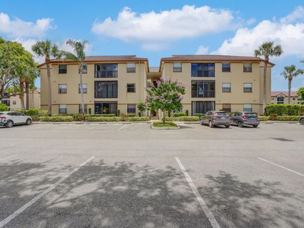 5155 Europa Drive, Unit I, Boynton Beach, FL 33437