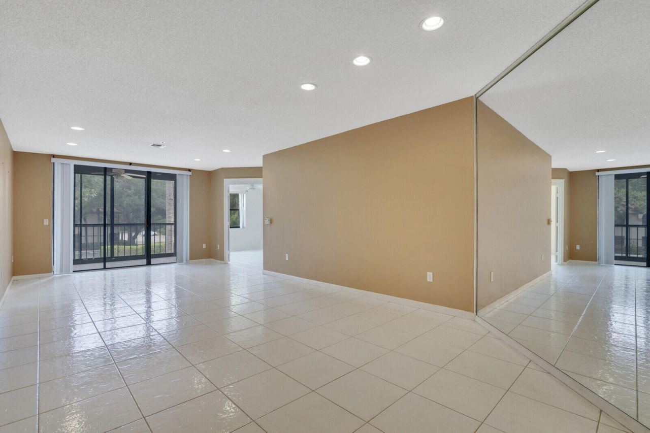 5155 Europa Drive, Unit I, Boynton Beach, FL 33437 Photo