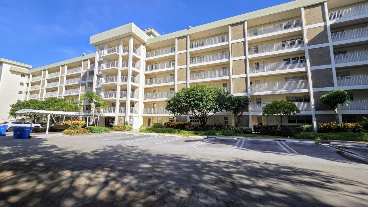3100 N Course Lane, Unit 410, Pompano Beach, FL 33069 Photo