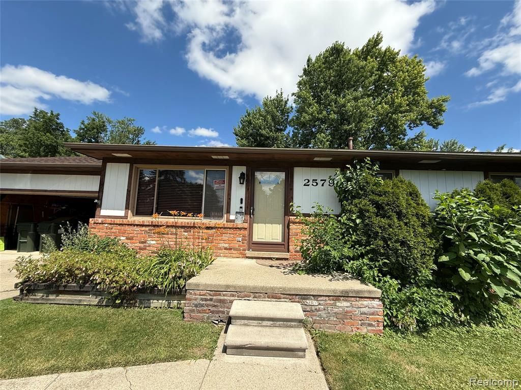 2579 Dearborn Avenue, Rochester Hills, MI 48309 Main Photo