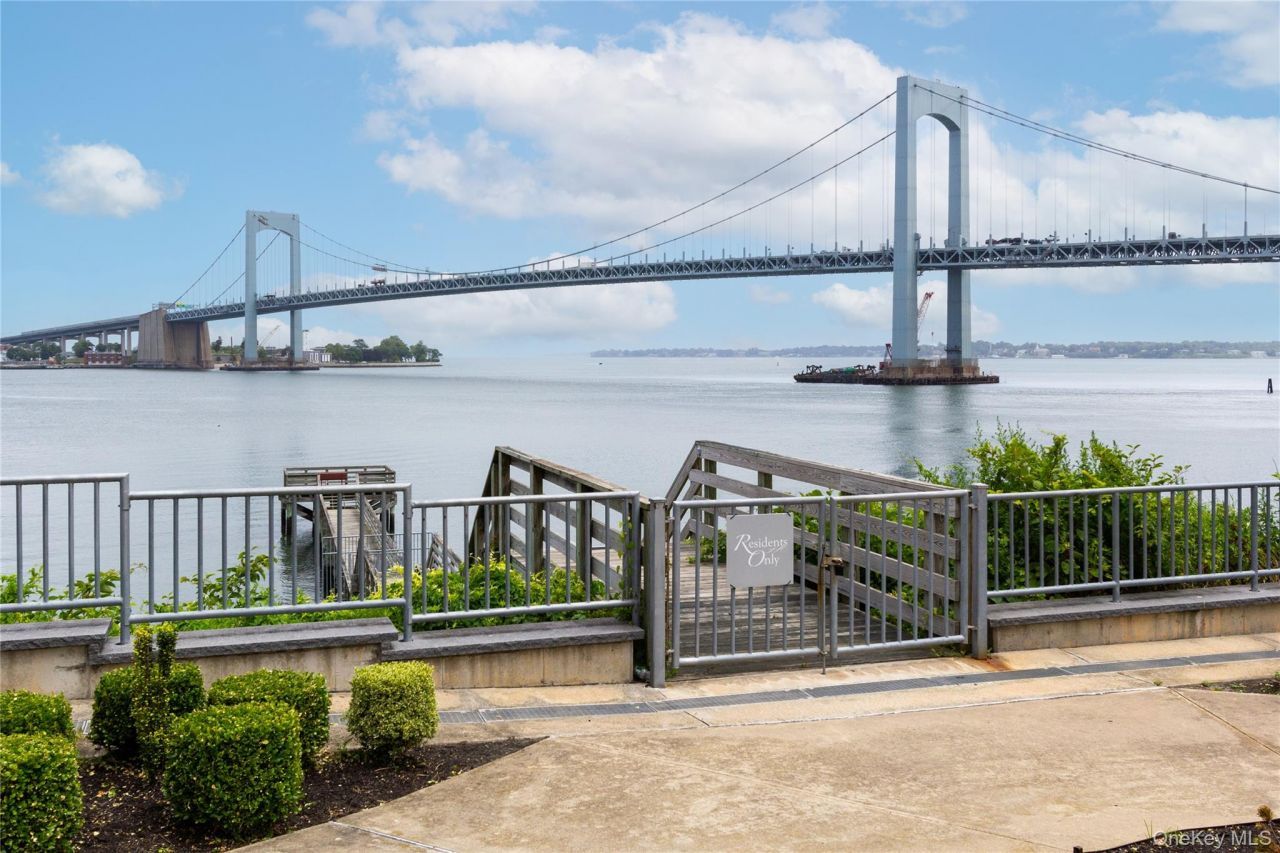 162-41 Powells Cove Boulevard, Unit 4K, Beechhurst, NY 11357 Main Photo
