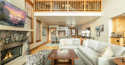 12202 Lookout Loop, Truckee, CA 96160 Photo