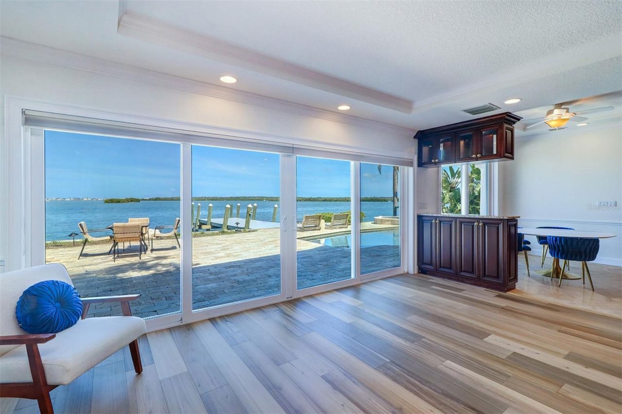 8286 30th Avenue N, Saint Petersburg, FL 33710 Photo