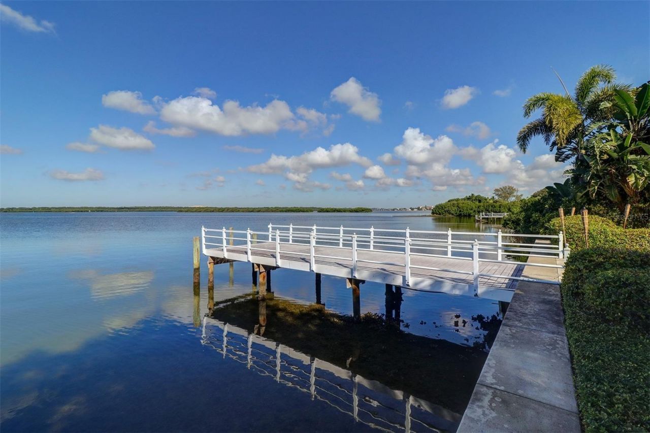 8286 30th Avenue N, Saint Petersburg, FL 33710 Photo