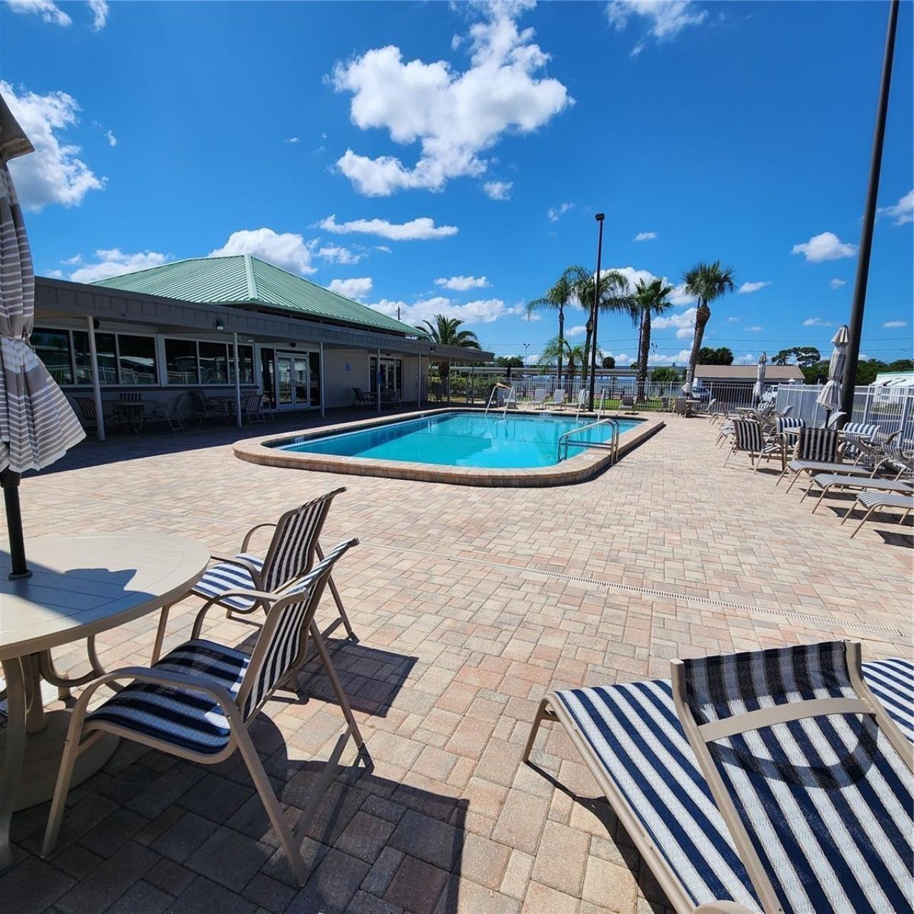 209 Seagull Drive, Tarpon Springs, FL 34689 Photo