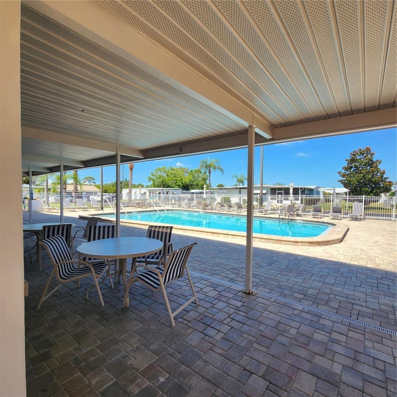 209 Seagull Drive, Tarpon Springs, FL 34689 Photo