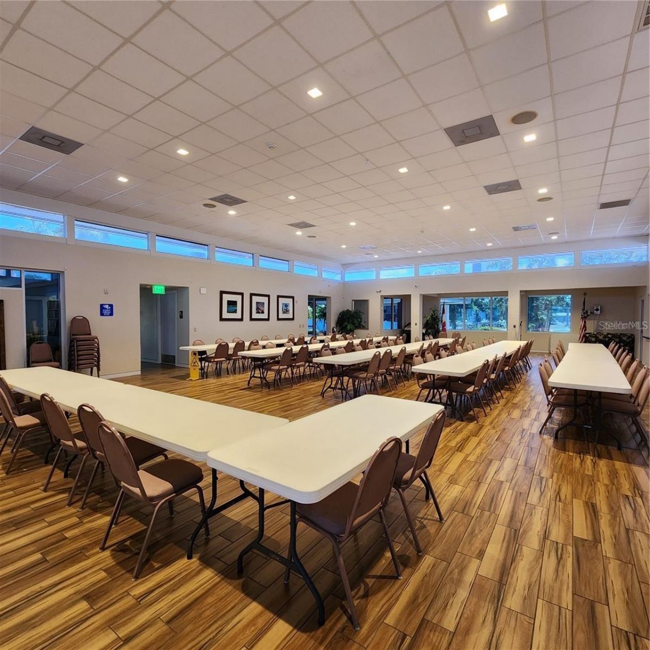 209 Seagull Drive, Tarpon Springs, FL 34689 Photo