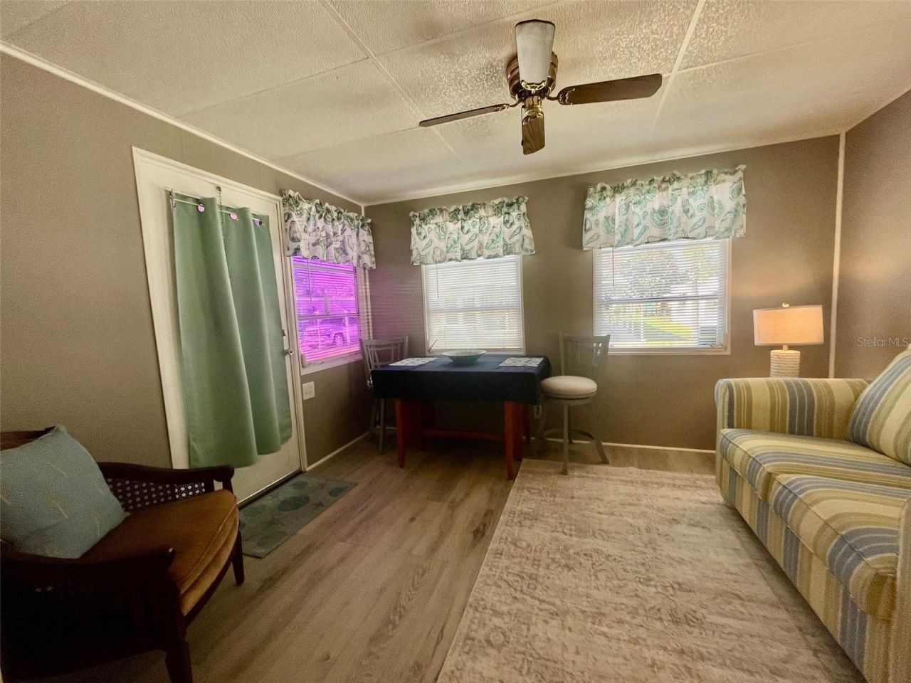 209 Seagull Drive, Tarpon Springs, FL 34689 Photo