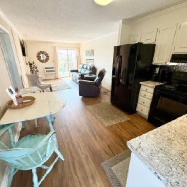 1919 Spring St. Photo 10