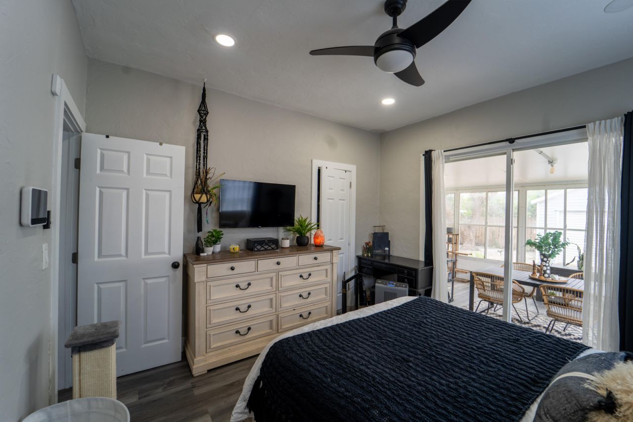 933 38th Street, West Palm Beach, FL 33407 Photo