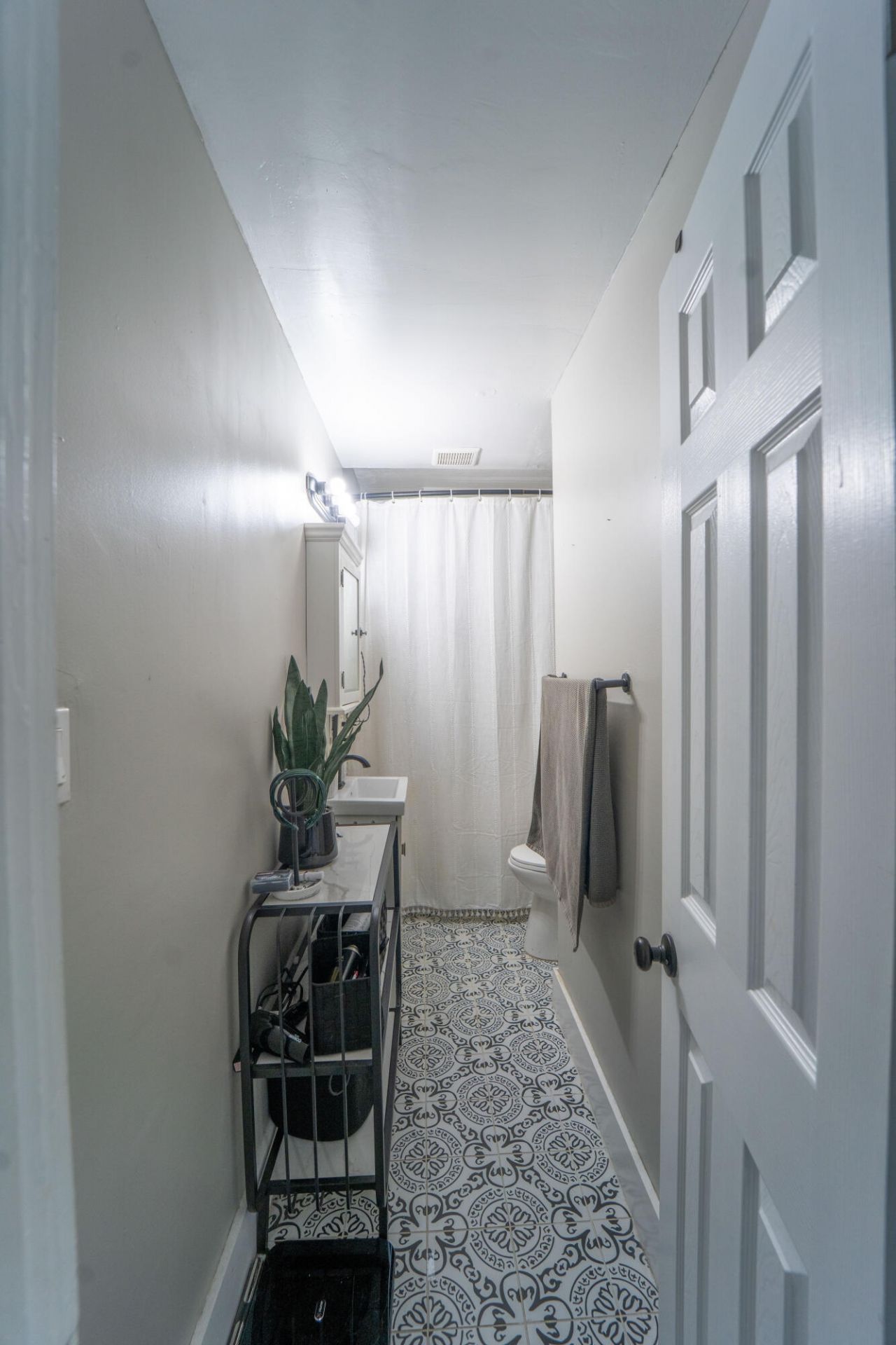 933 38th Street, West Palm Beach, FL 33407 Photo