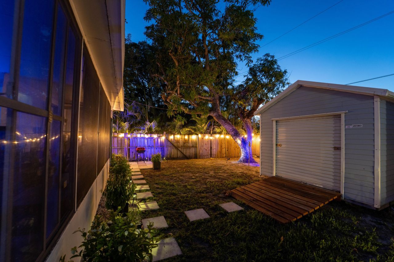 933 38th Street, West Palm Beach, FL 33407 Photo