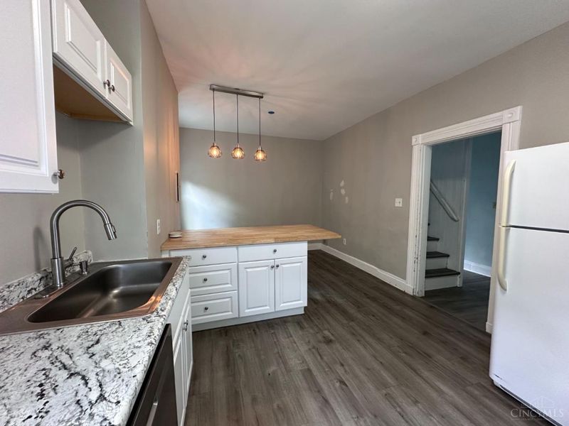 623 Riddle Road, Cincinnati, OH 45220 Photo 3