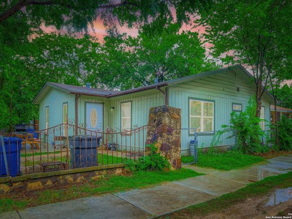 209 N Picoso St, San Antonio, TX 78207