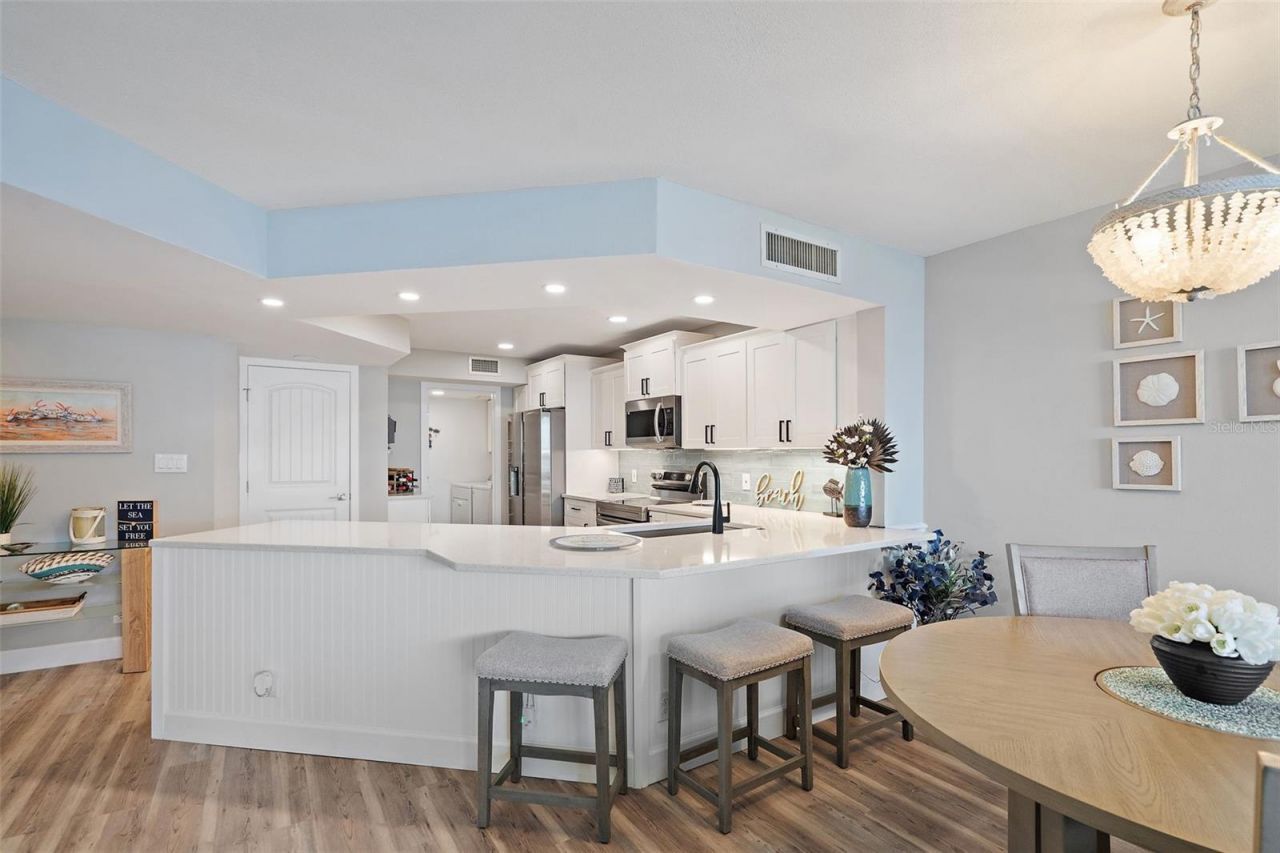 5151 Isla Key Boulevard S, Unit 220, Saint Petersburg, FL 33715 Photo