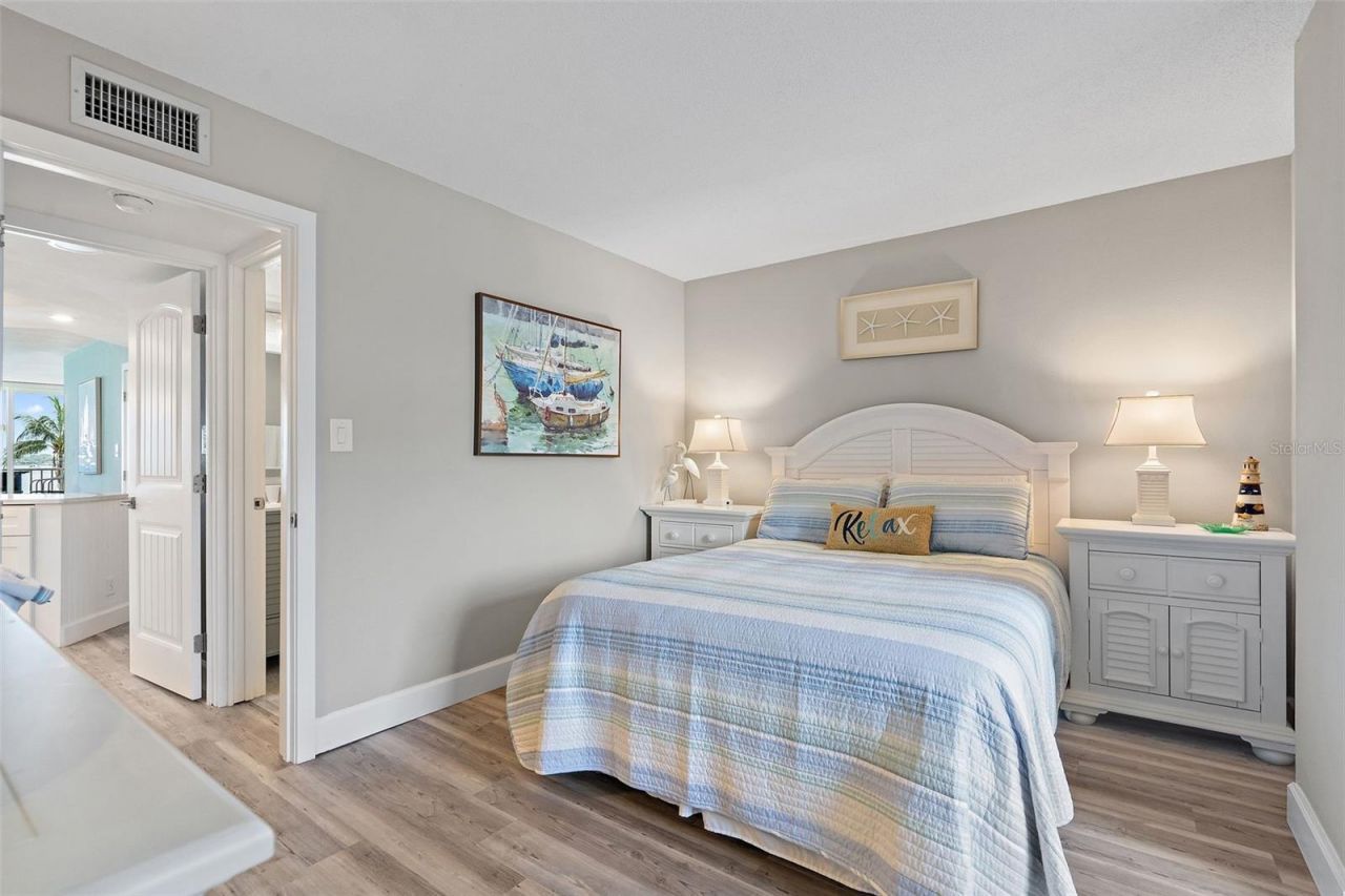 5151 Isla Key Boulevard S, Unit 220, Saint Petersburg, FL 33715 Photo