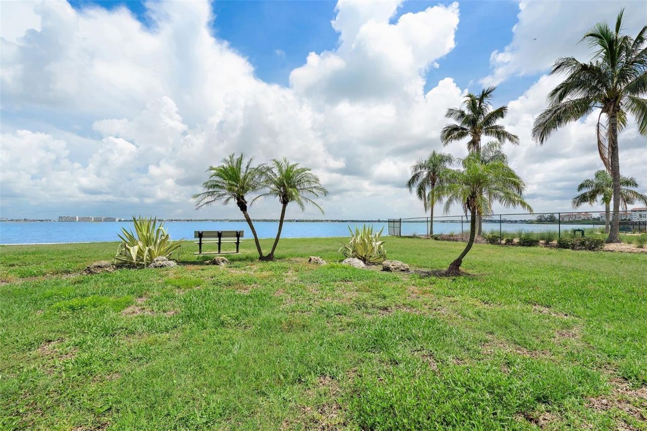 5151 Isla Key Boulevard S, Unit 220, Saint Petersburg, FL 33715 Photo