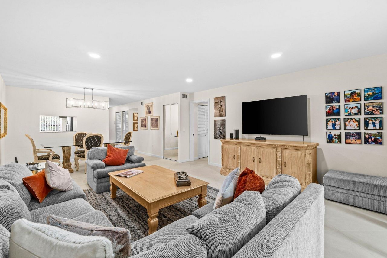 31 Stratford Lane, Unit C, Boynton Beach, FL 33436 Photo