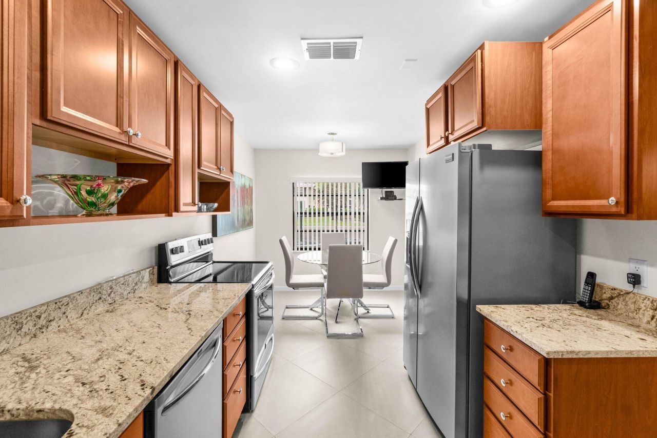 31 Stratford Lane, Unit C, Boynton Beach, FL 33436 Photo