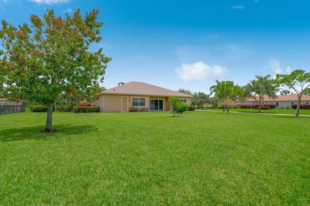 7422 SE Belle Maison Drive, Stuart, FL 34997 Photo