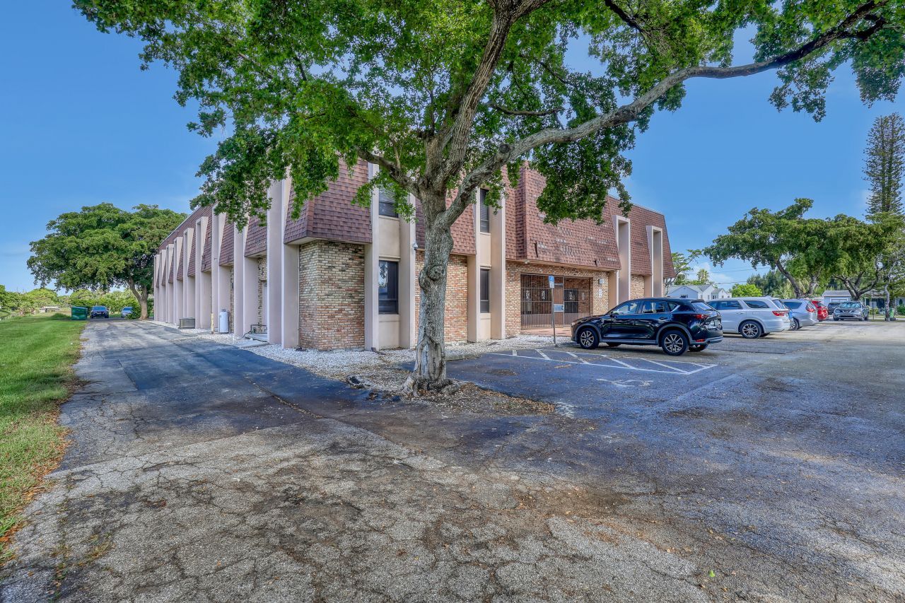 3003 S Congress Avenue, Unit 2a, Palm Springs, FL 33461 Photo
