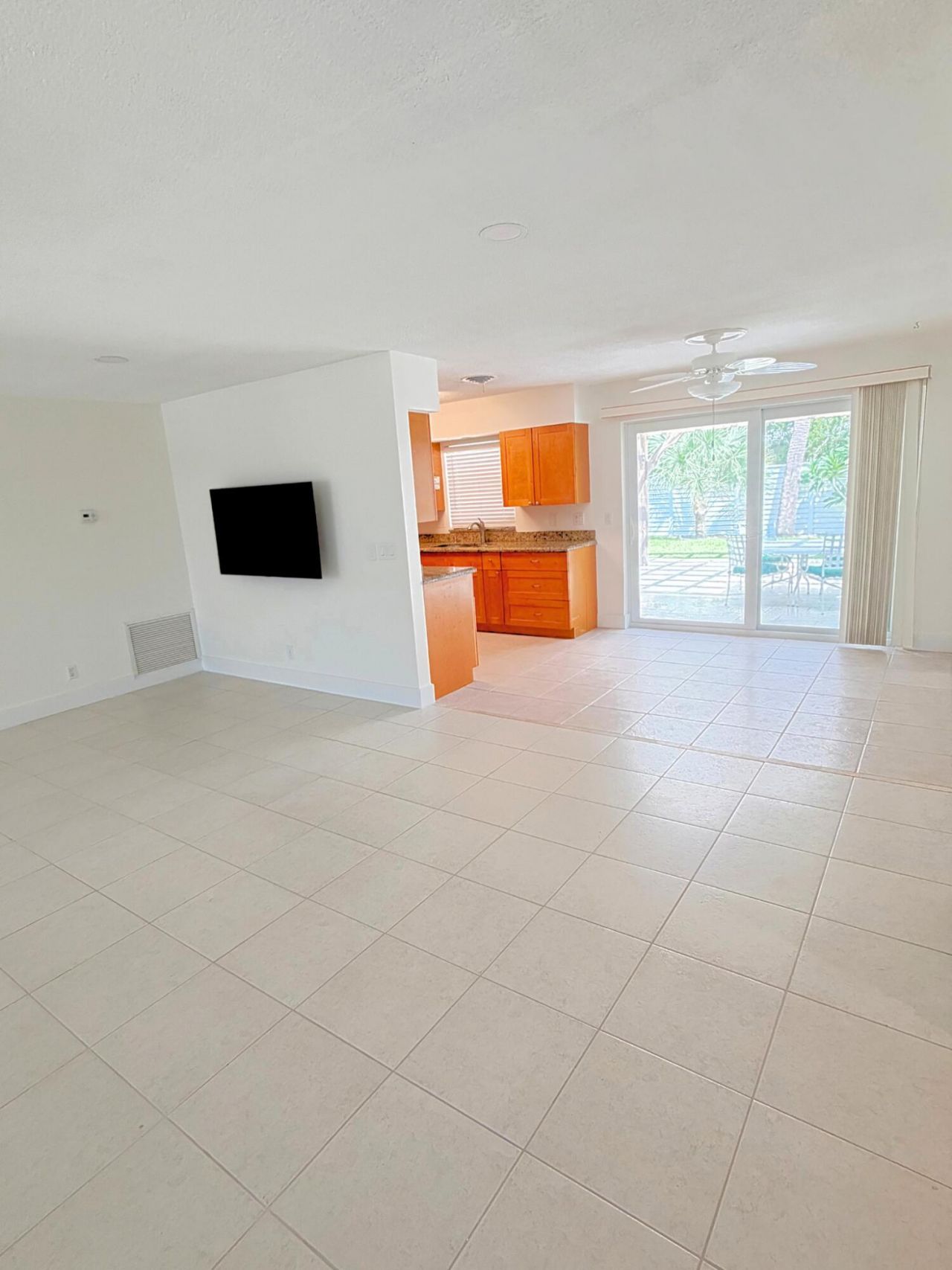 1260 Manor Drive, Riviera Beach, FL 33404 Photo