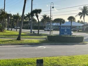1260 Manor Drive, Riviera Beach, FL 33404 Photo