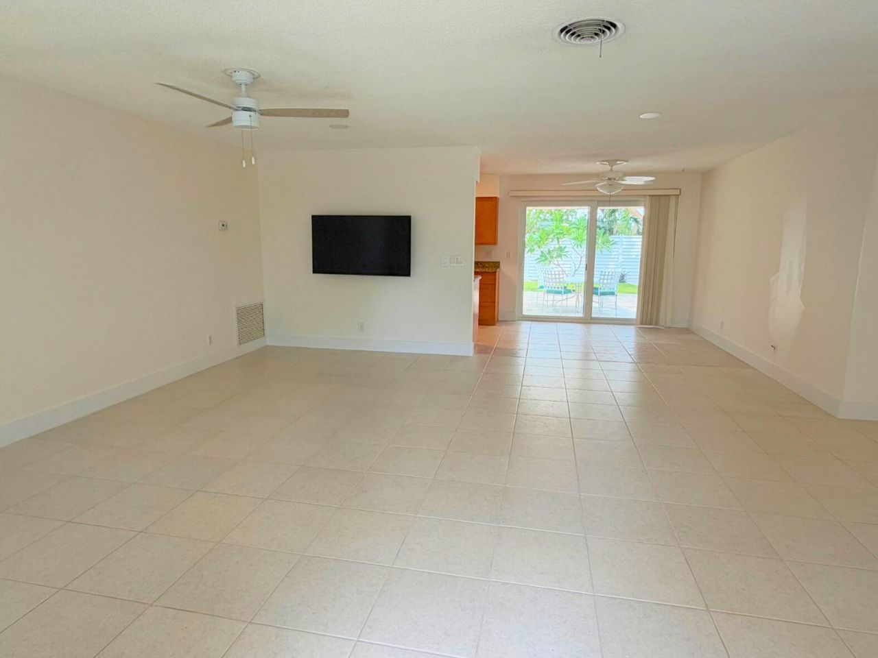 1260 Manor Drive, Riviera Beach, FL 33404 Photo
