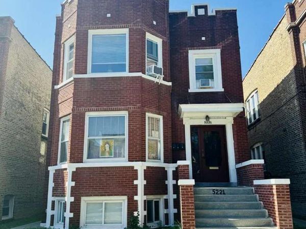5221 W Montrose Avenue, Chicago, IL 60641