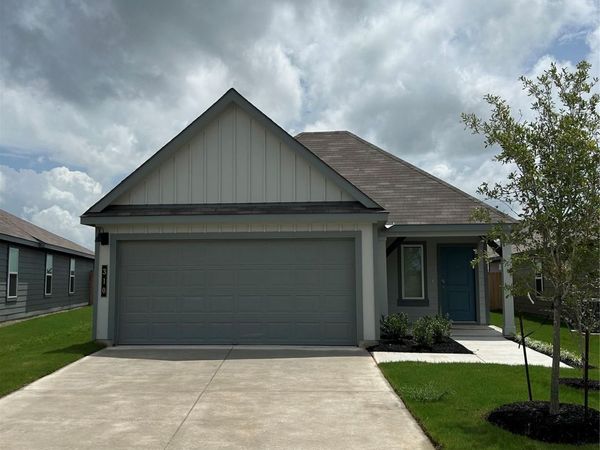 310 Pickel DR, Rockdale, TX 76567