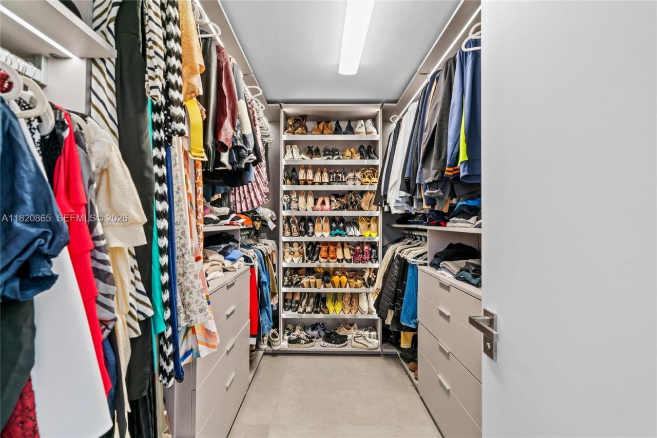 9033 Emerson Ave, Surfside, FL 33154 Photo