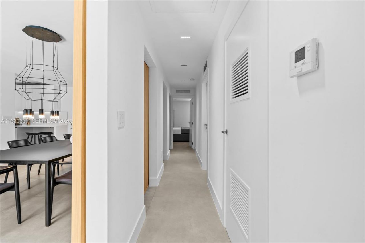 9033 Emerson Ave, Surfside, FL 33154 Photo