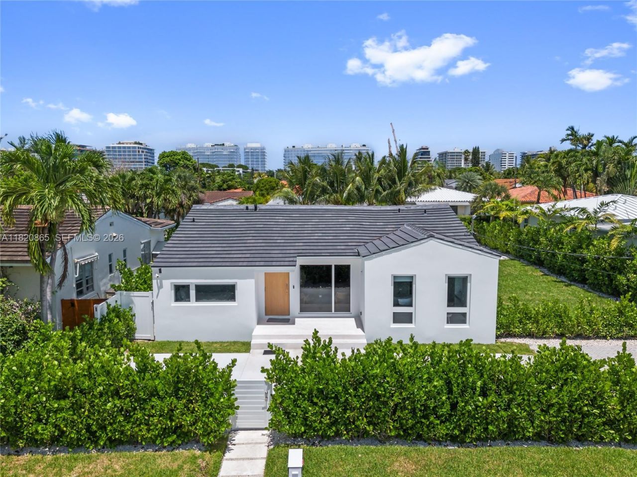 9033 Emerson Ave, Surfside, FL 33154 Photo