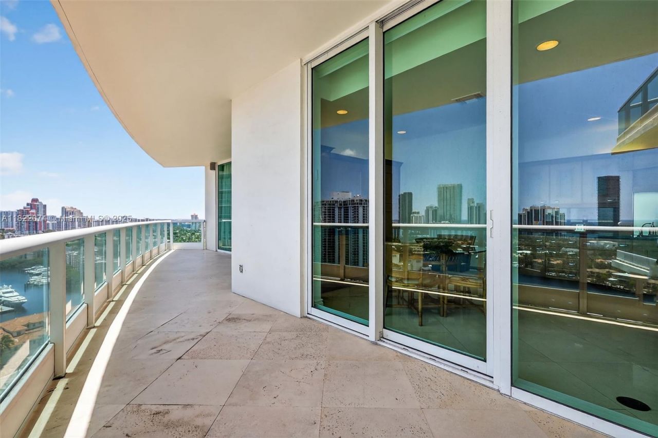 20155 NE 38th Ct, Unit 2201, Aventura, FL 33180 Photo