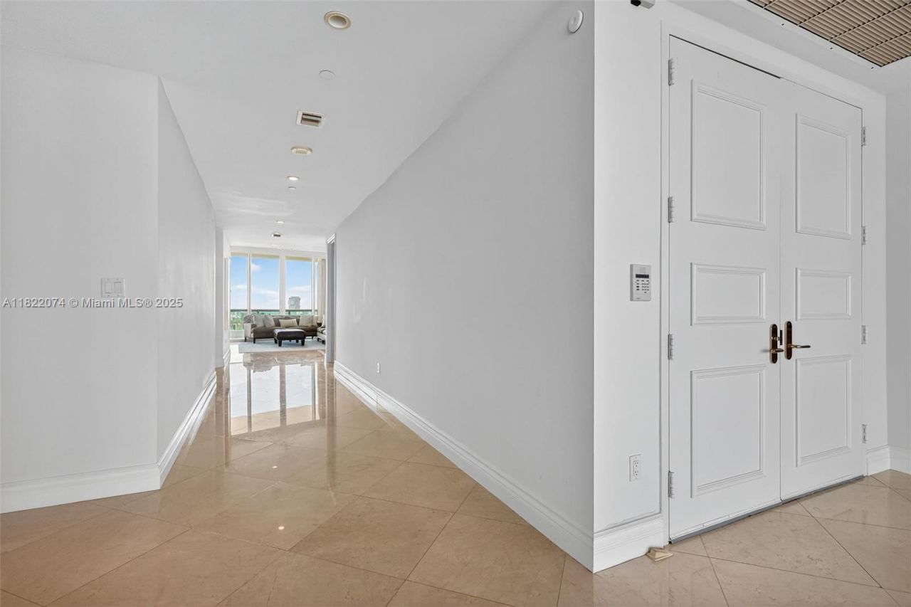 20155 NE 38th Ct, Unit 2201, Aventura, FL 33180 Photo