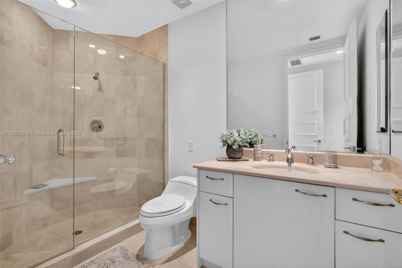 20155 NE 38th Ct, Unit 2201, Aventura, FL 33180 Photo