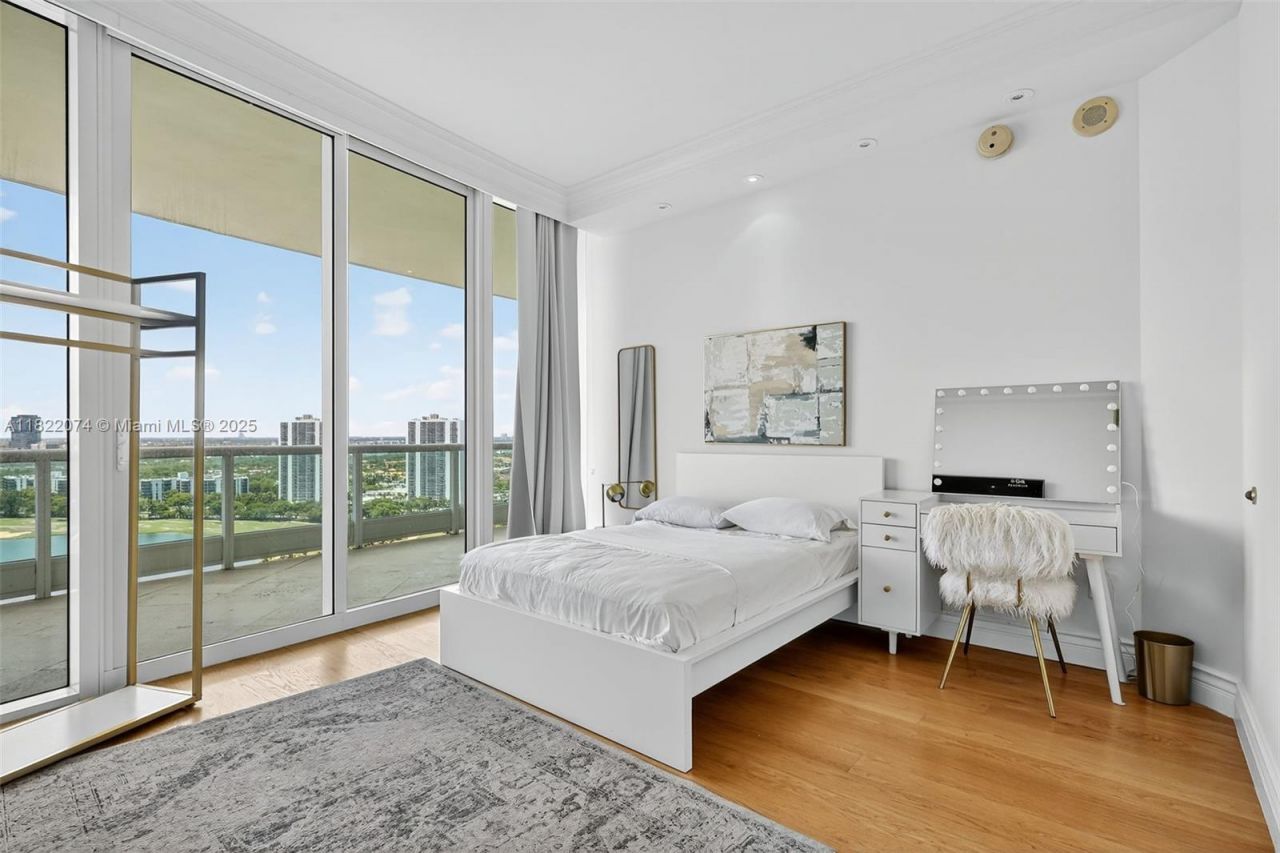 20155 NE 38th Ct, Unit 2201, Aventura, FL 33180 Photo