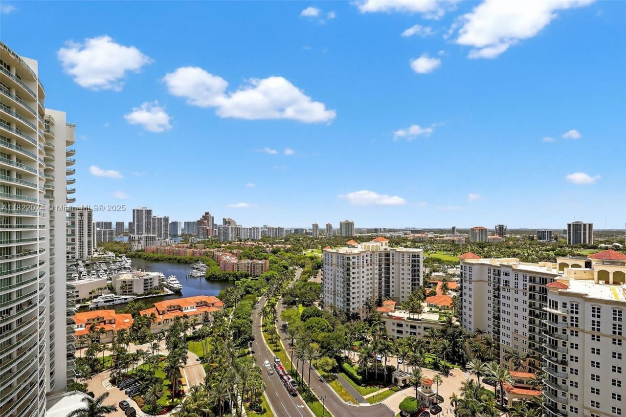 20155 NE 38th Ct, Unit 2201, Aventura, FL 33180 Photo