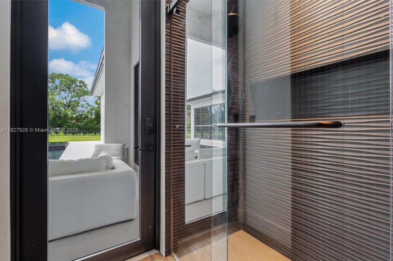 1520 SW 149th Ter, Davie, FL 33326 Photo