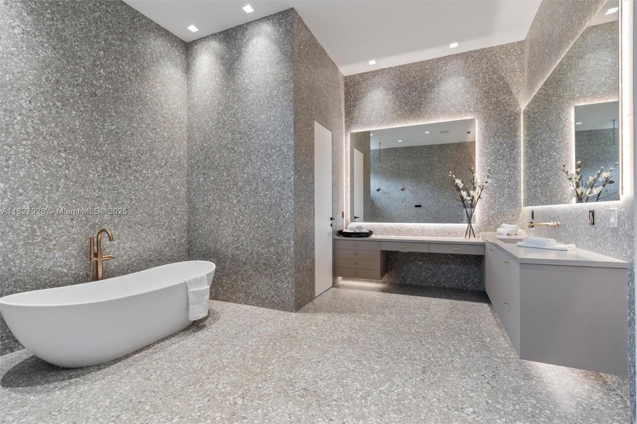 1520 SW 149th Ter, Davie, FL 33326 Photo