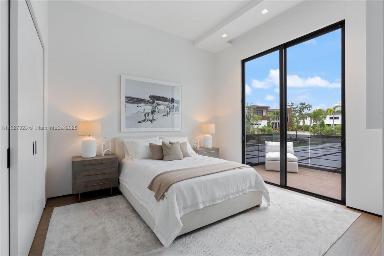 1520 SW 149th Ter, Davie, FL 33326 Photo