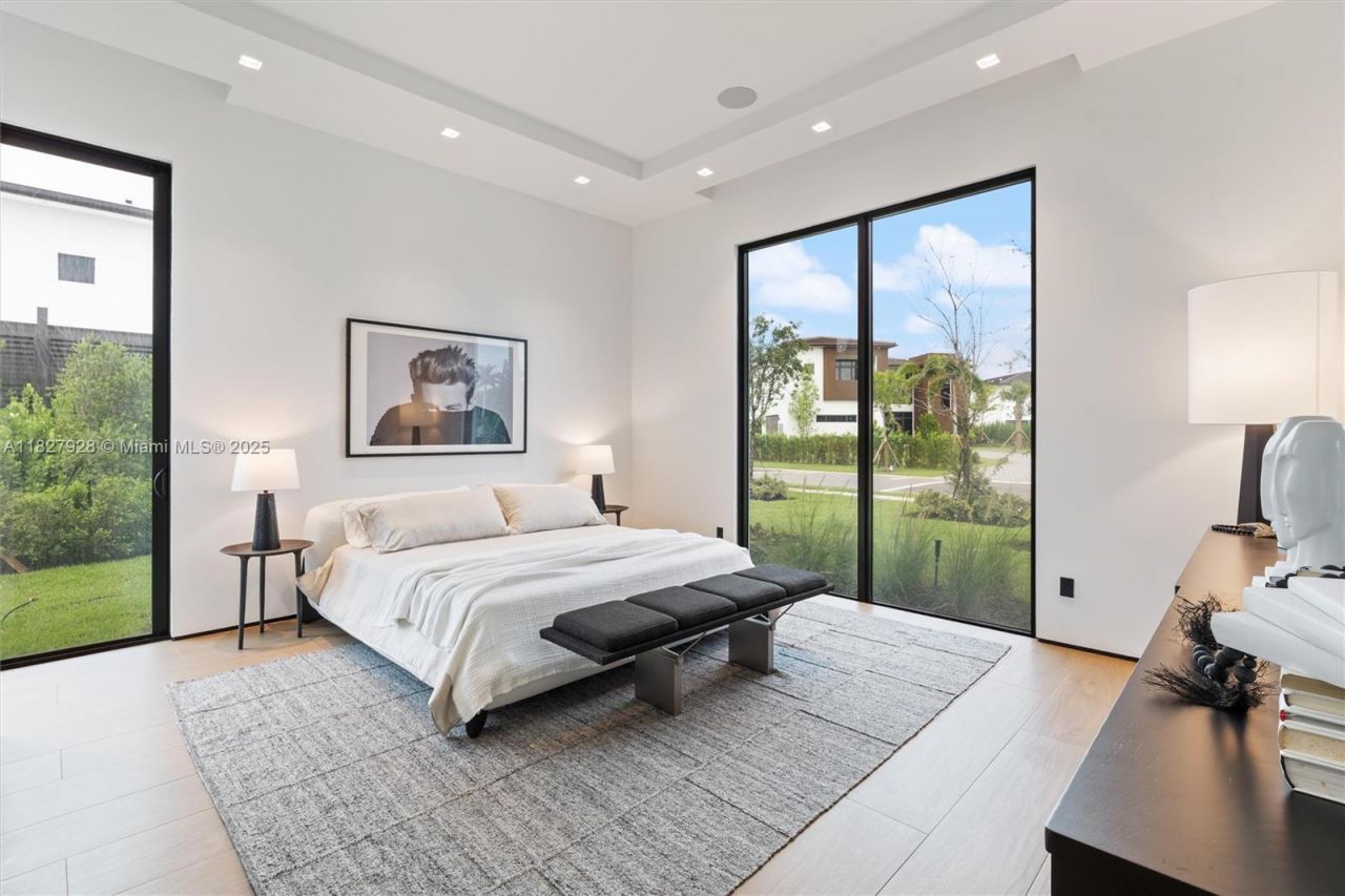 1520 SW 149th Ter, Davie, FL 33326 Photo