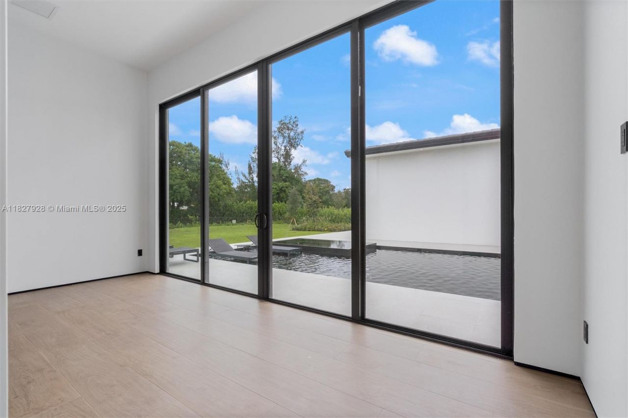 1520 SW 149th Ter, Davie, FL 33326 Photo