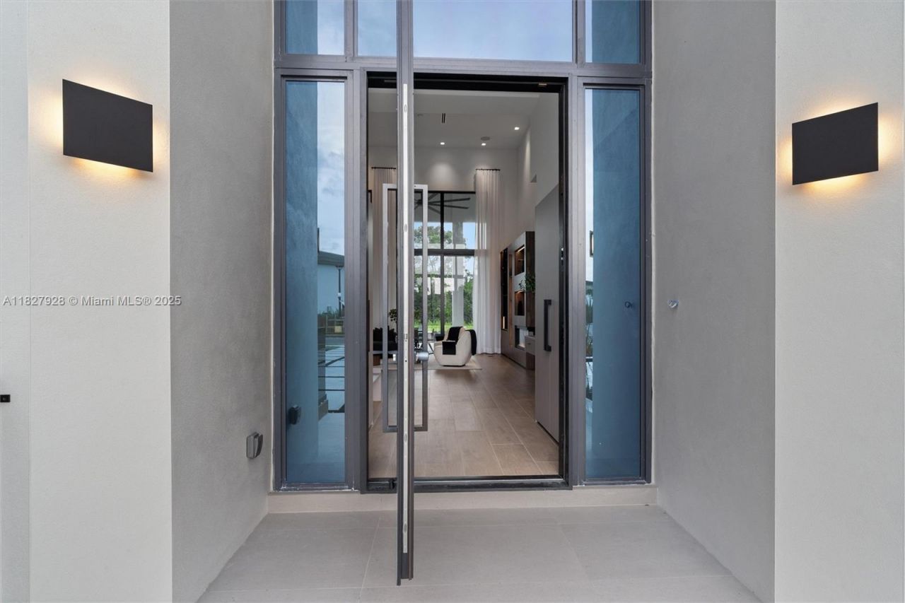 1520 SW 149th Ter, Davie, FL 33326 Photo