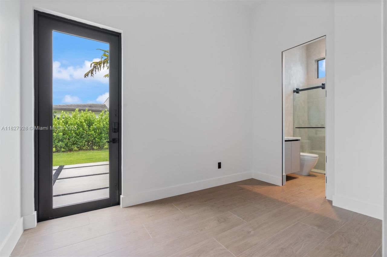 1520 SW 149th Ter, Davie, FL 33326 Photo