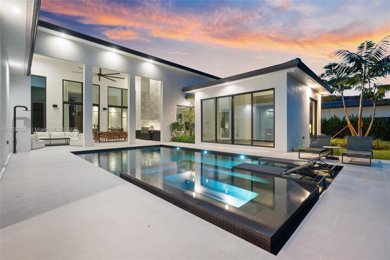 1520 SW 149th Ter, Davie, FL 33326 Photo