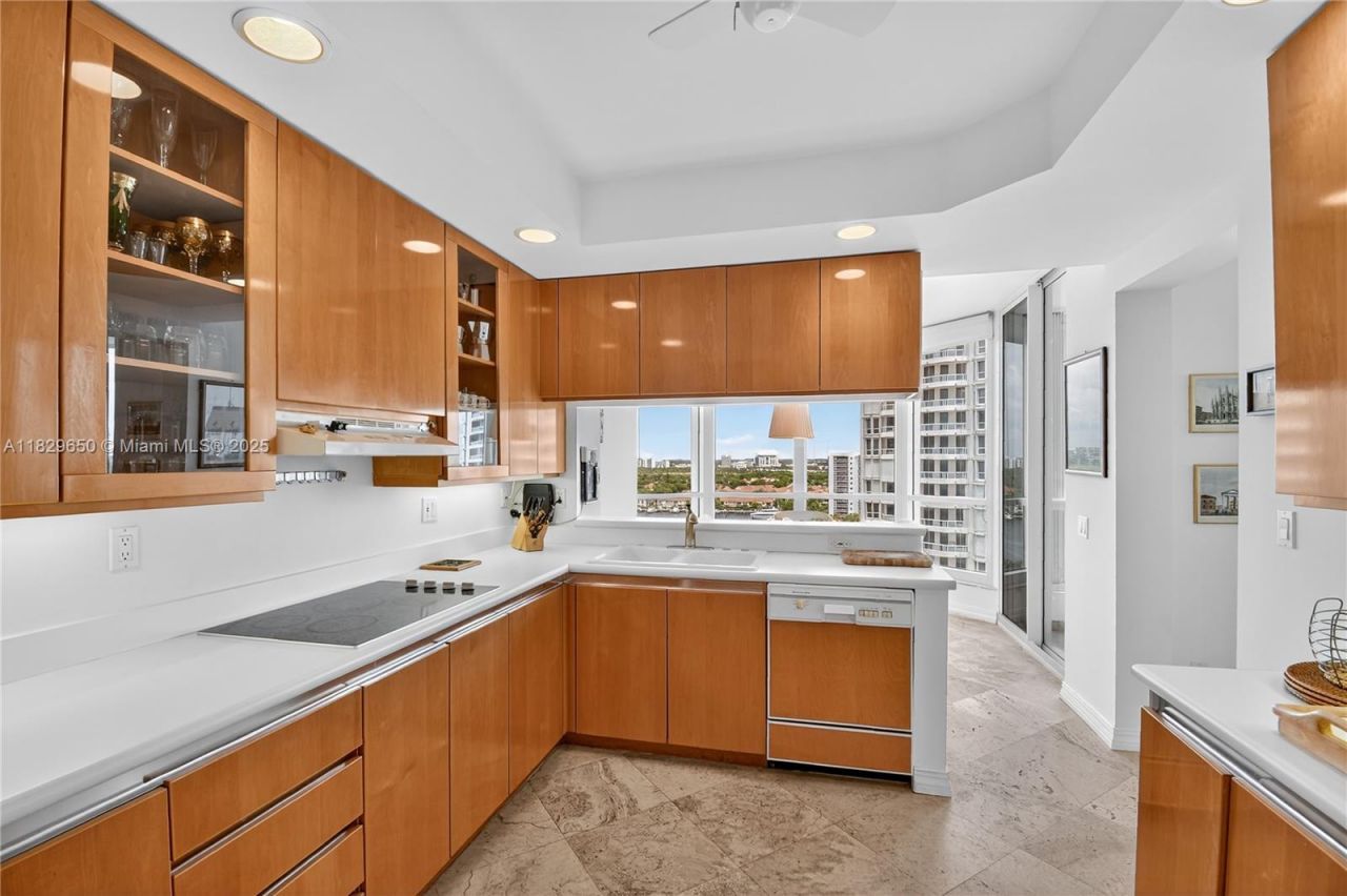 21150 Point Pl, Unit 1505, Aventura, FL 33180 Photo