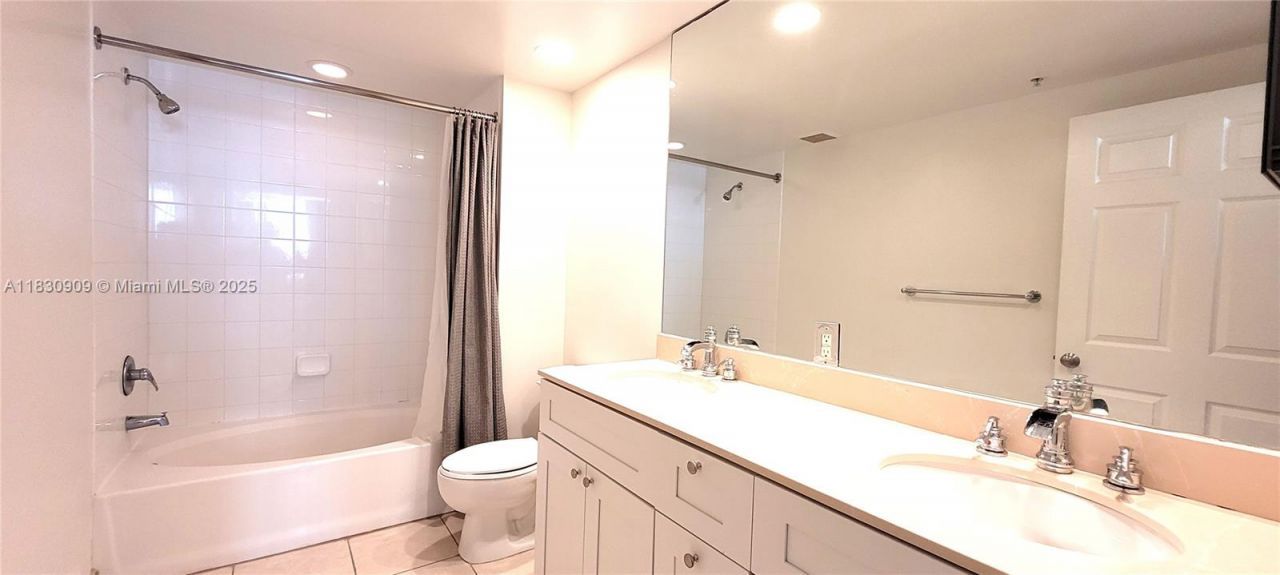 2000 N Bayshore Dr, Unit 509, Miami, FL 33137 Photo